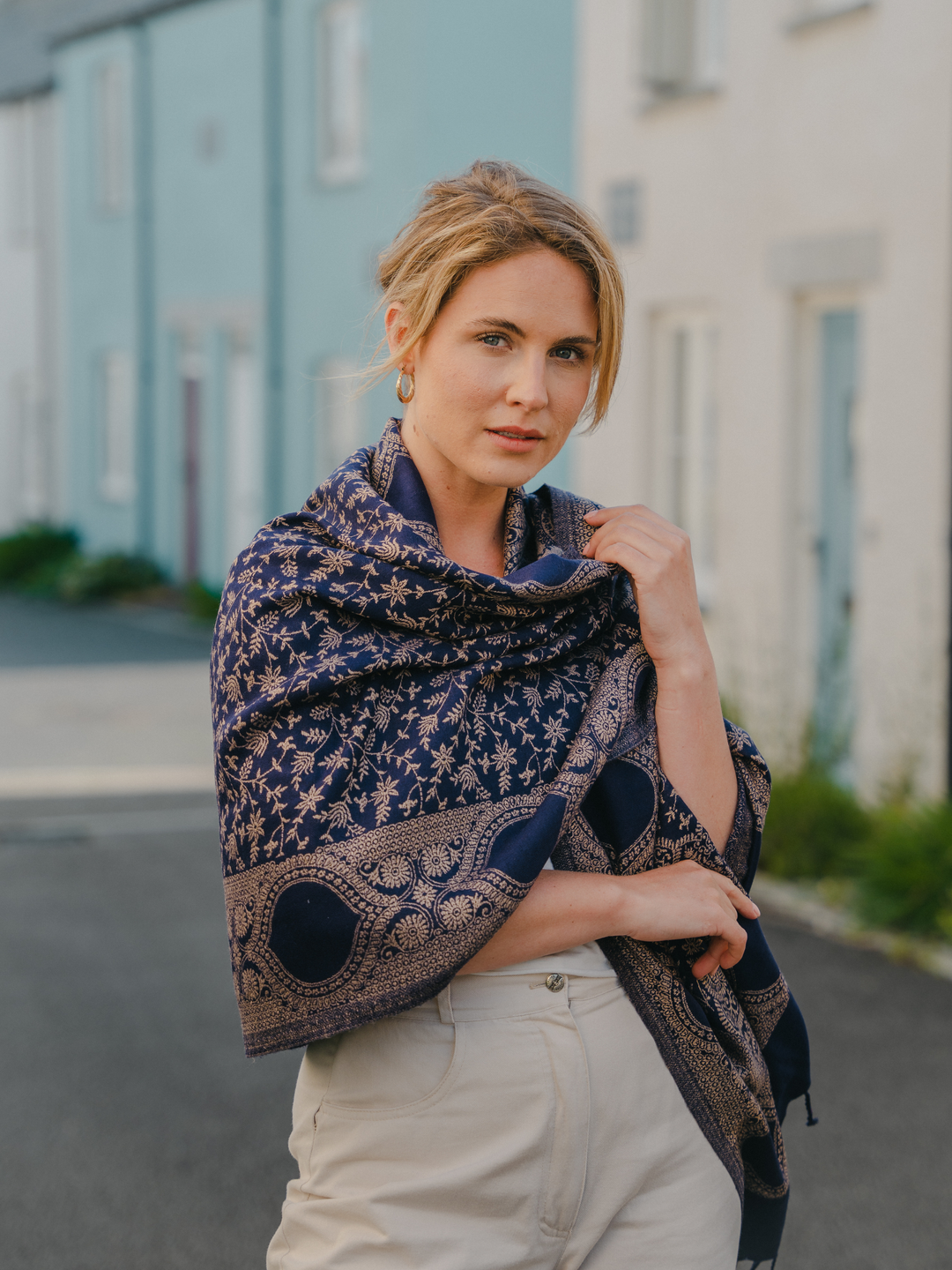 Lilafarbener Schal aus Wollmischung „Simran“