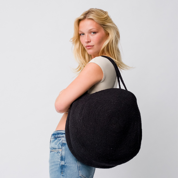 Ridhi Shoulder Bag -Black