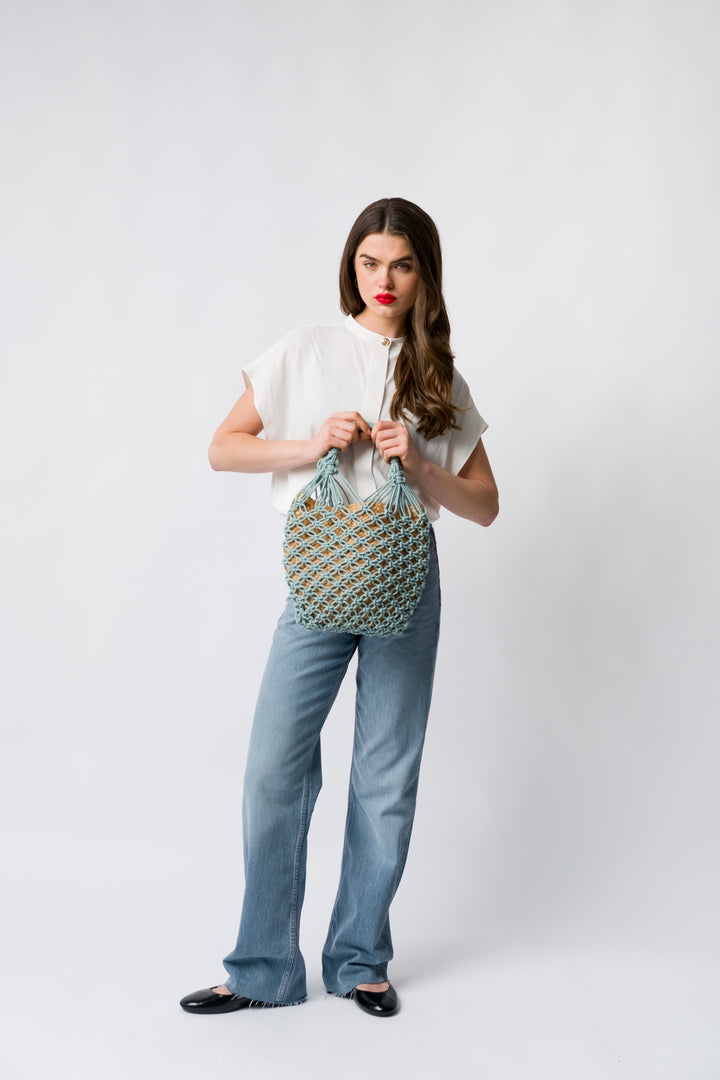 Jasmine Beuteltasche aus Jute und gehäkelter Baumwolle - Hellblau