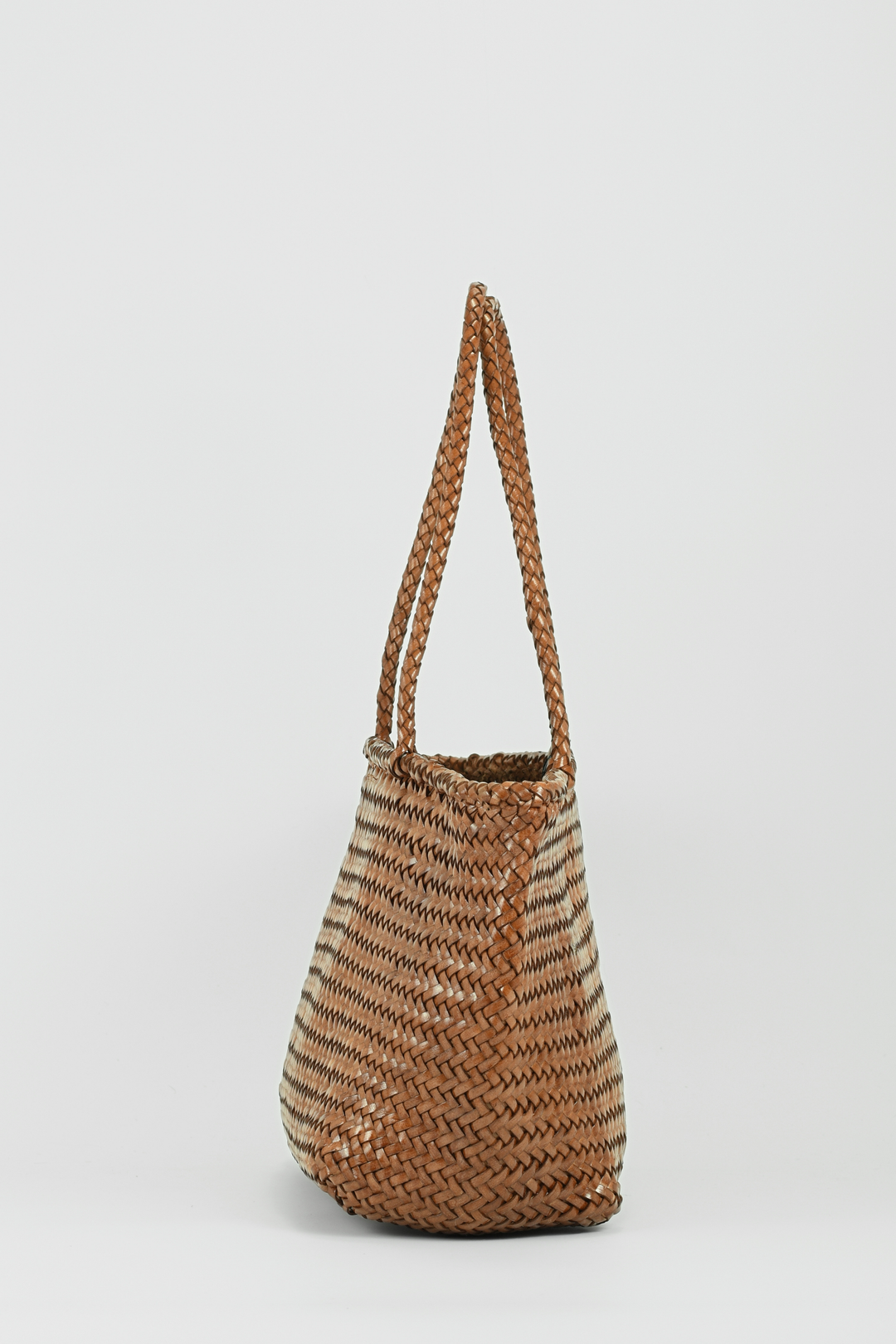 Amora-Chestnut