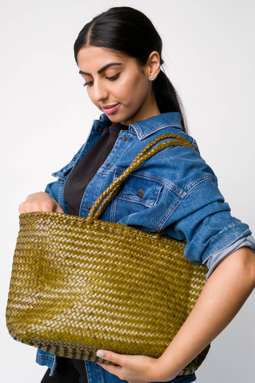 Amora Woven Shoulder Bag- Bamboo Green