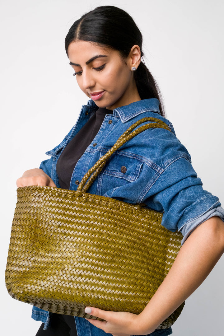Amora Woven Shoulder Bag- Bamboo Green