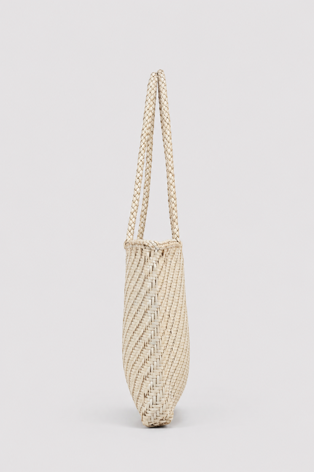 Rhia- Ivory