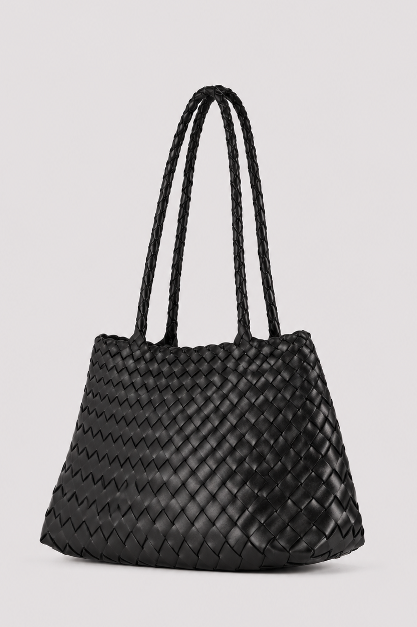 Selina- Black