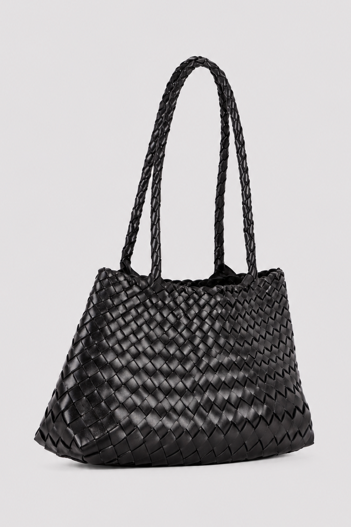 Selina- Black