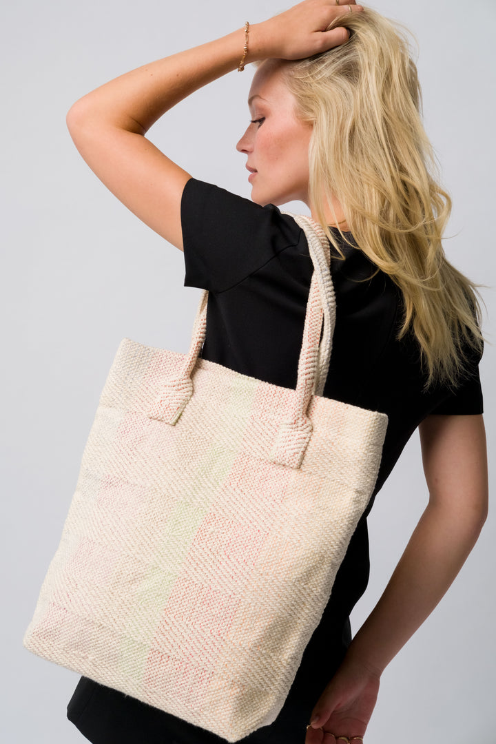 Gul Tote Bag