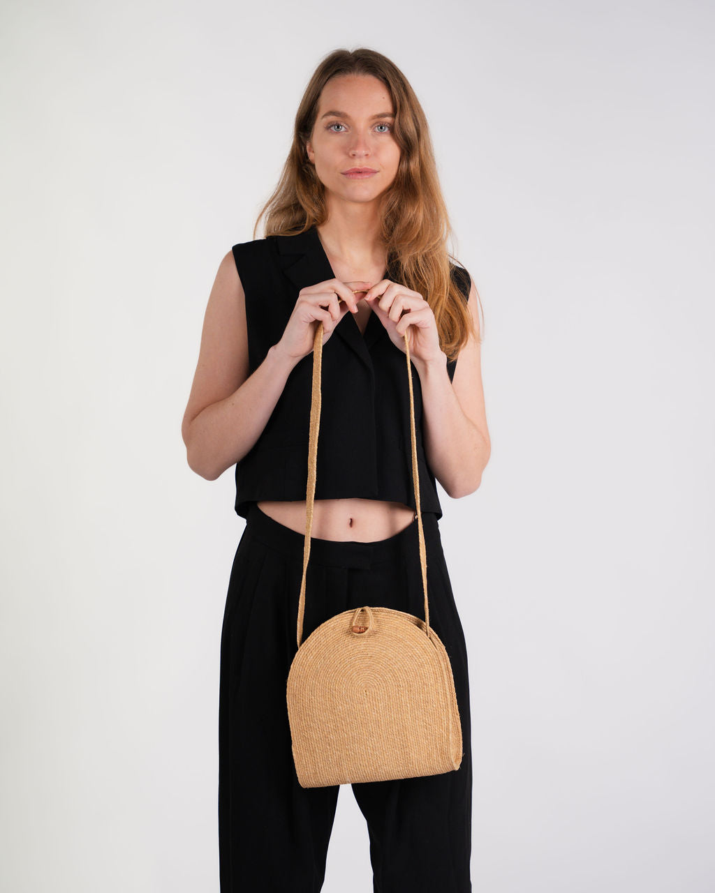 Kashvi Seagrass Crossbody Bag