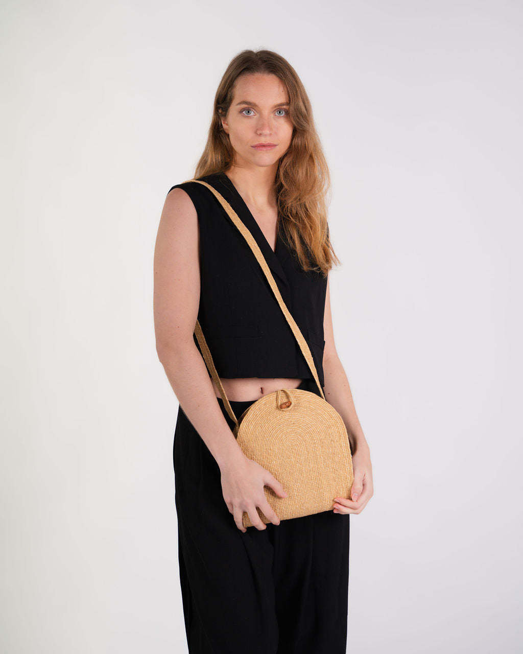 Kashvi Seagrass Crossbody Bag