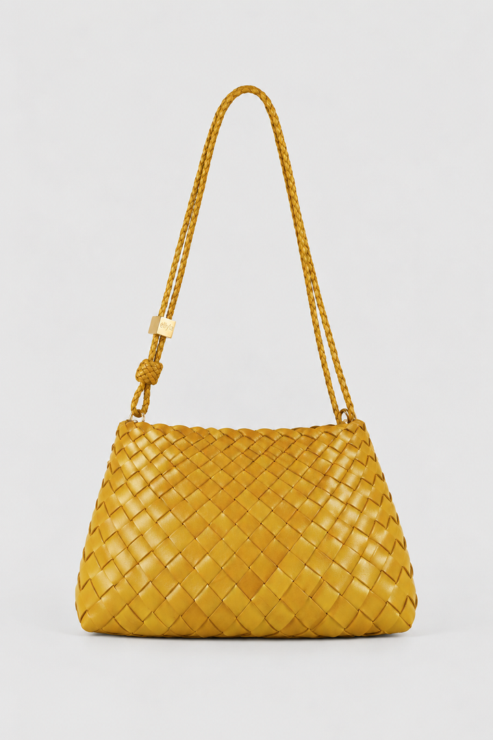 Selina Compact