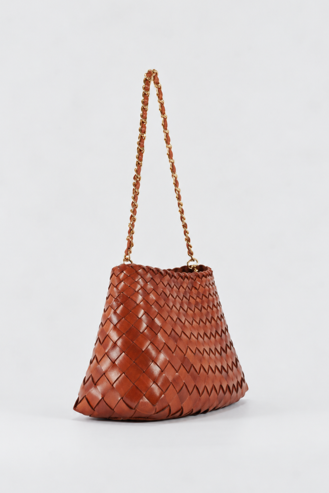 Selina Compact