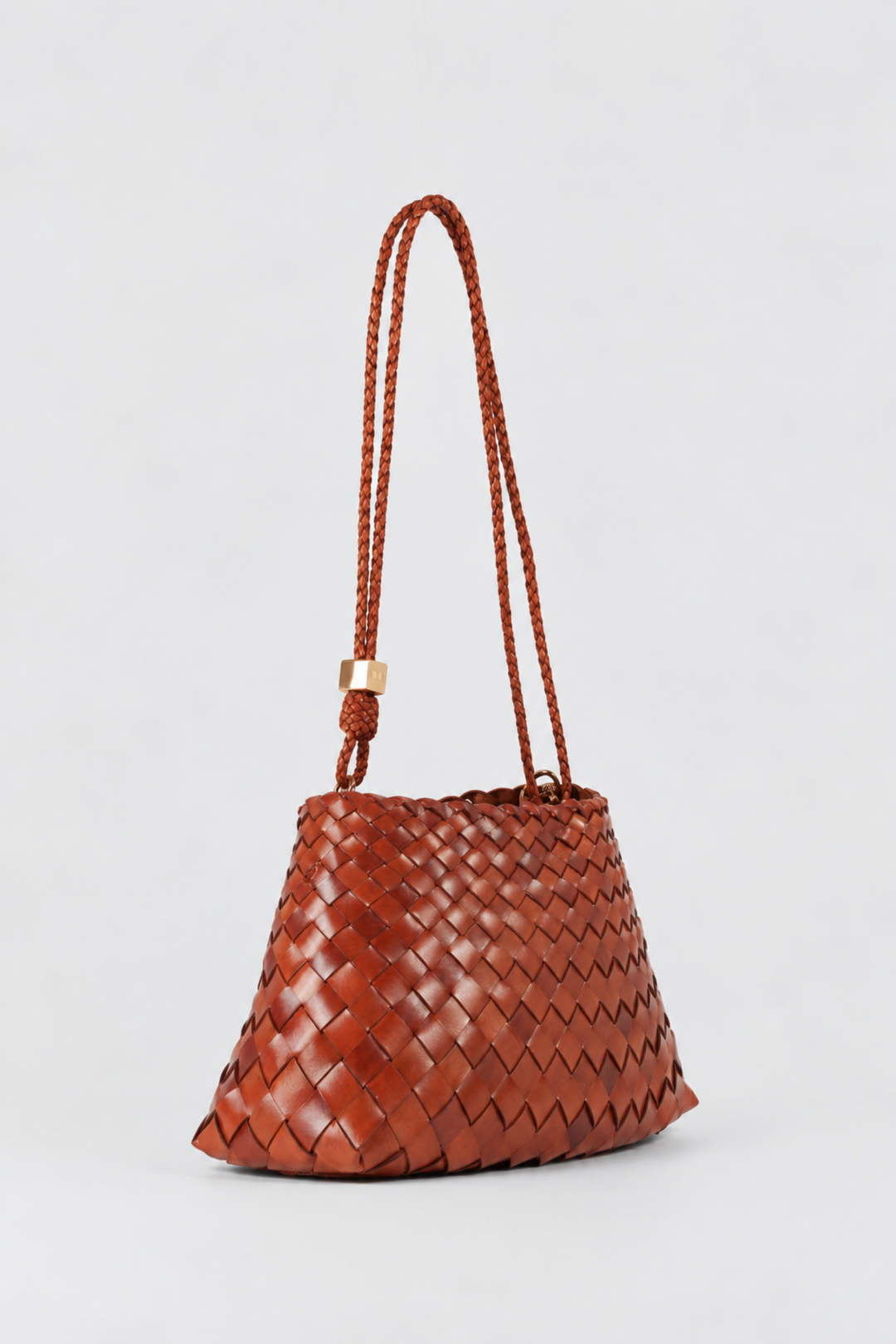 Selina Compact